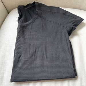 Lululemon black and gold T-shirt